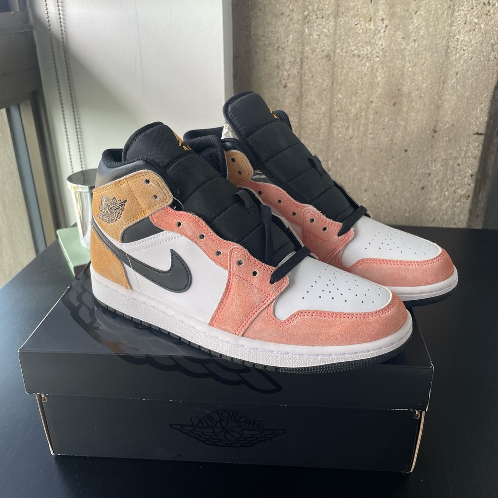 AIR JORDAN 1 MID SE NIKE